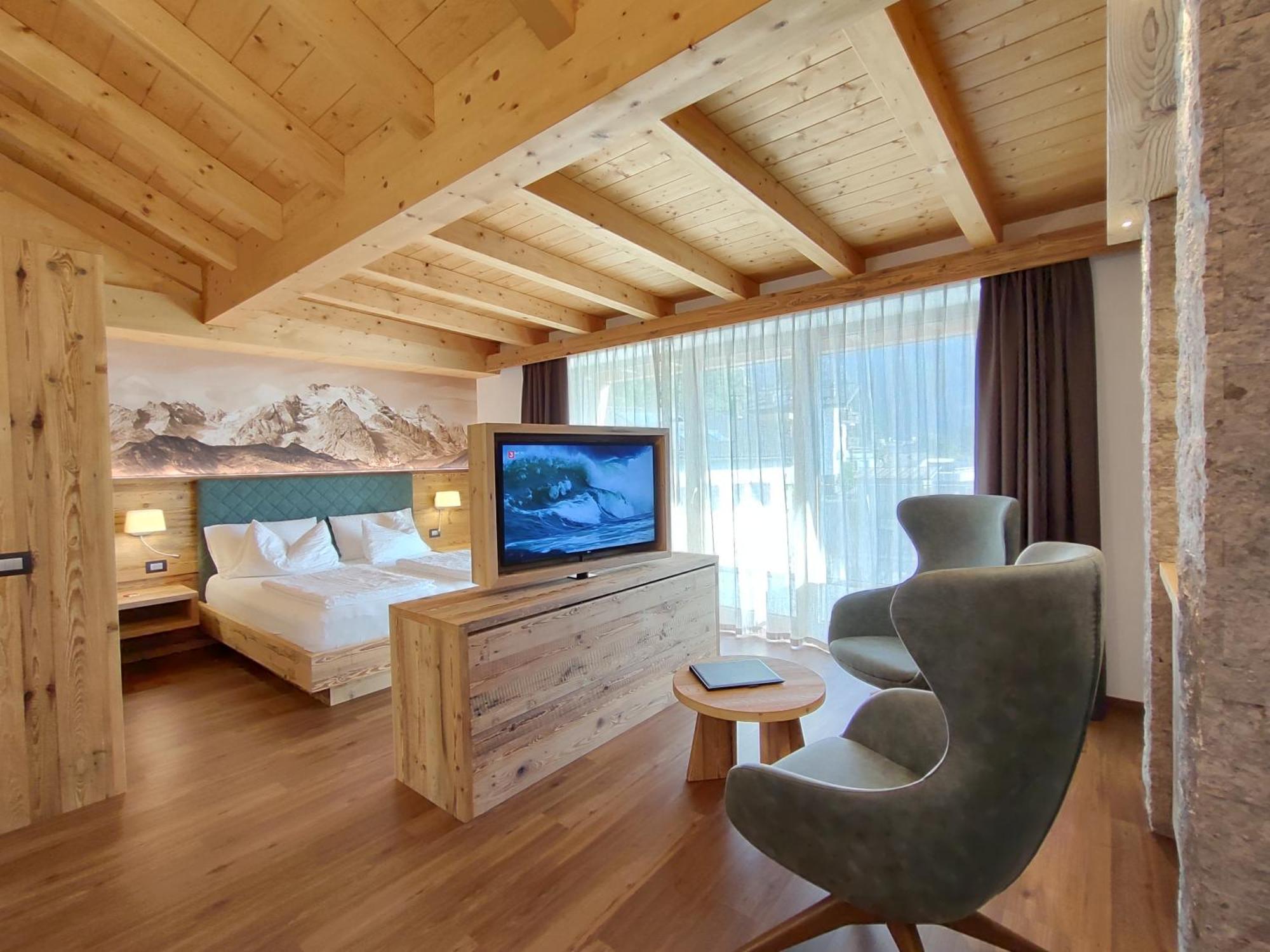 Dolomites B&B - Suites, Apartments And Spa Tesero Exterior photo